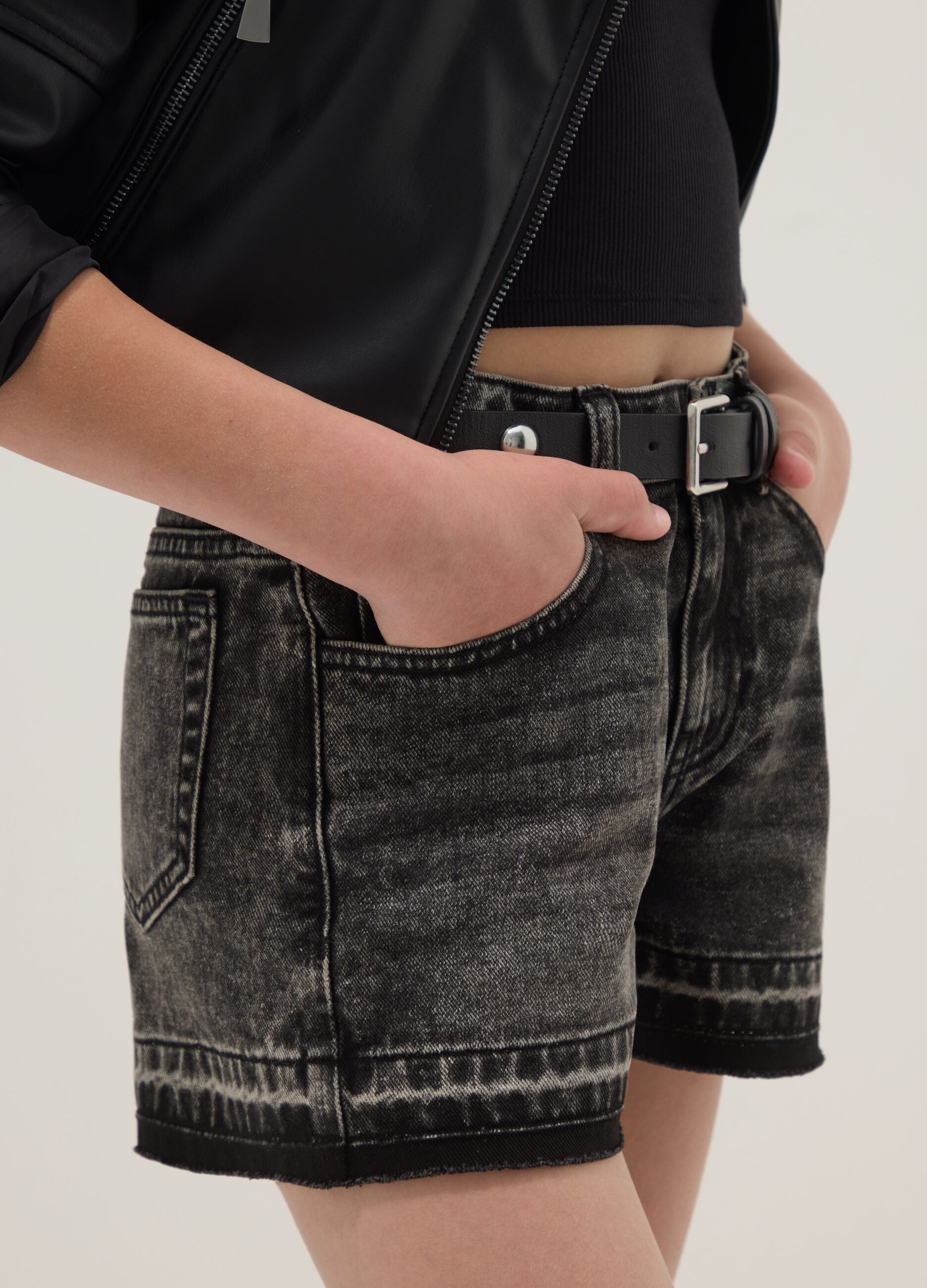 Girls&rsquo; grey pure cotton denim shorts, straight fit