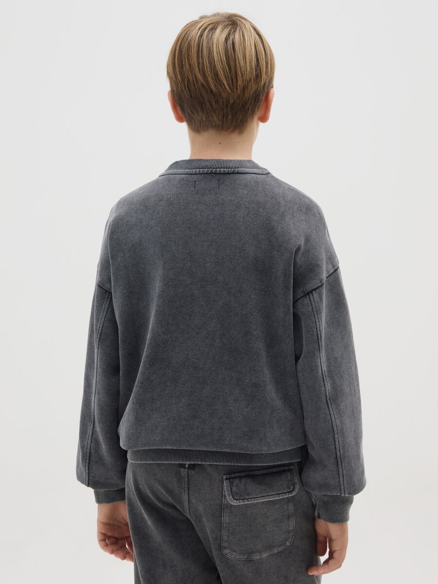 Felpa da ragazzo in puro cotone grigio regular fit_1