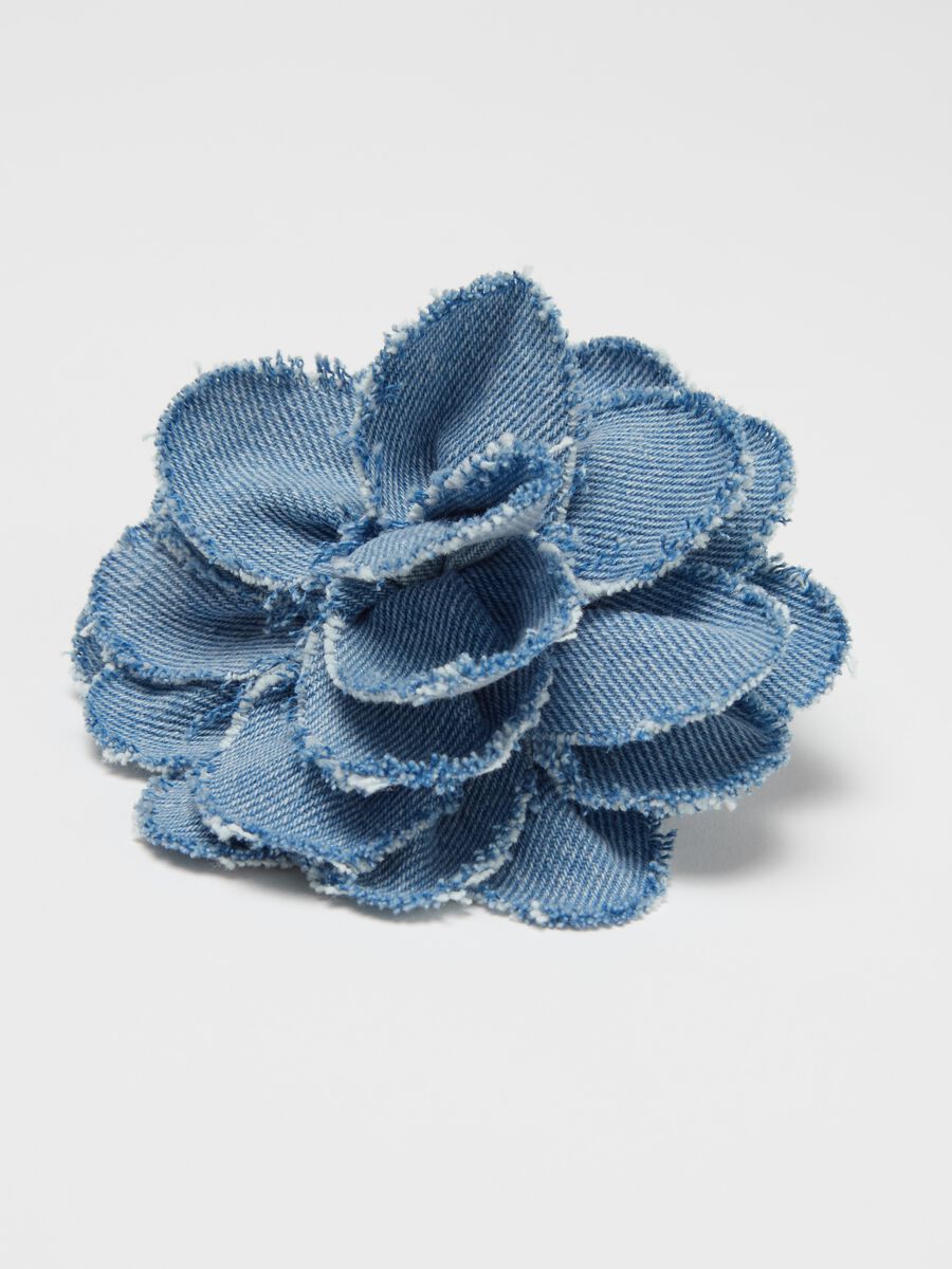 Floral hair clip in denim_2