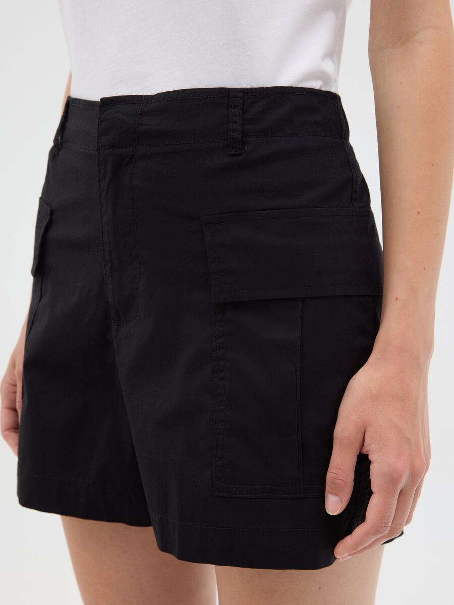 Women's Black Stretch Cotton Regular Fit Shorts_2