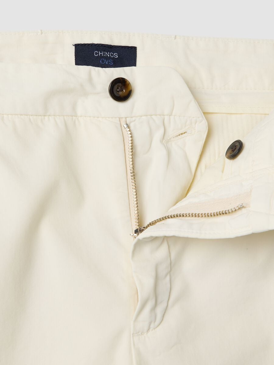 Pantaloni chino bianchi in puro cotone carrot fit_5