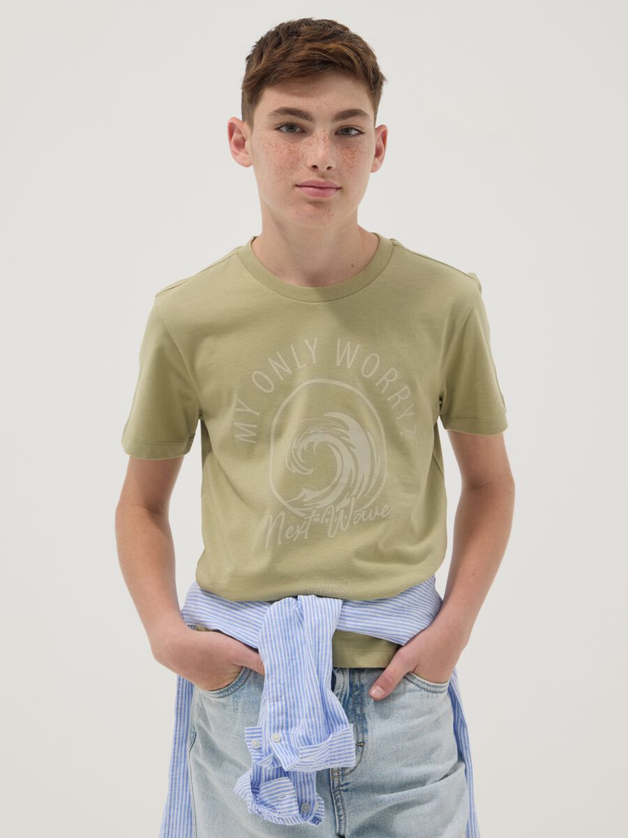 T-shirt marrone a maniche corte in puro cotone organico_0