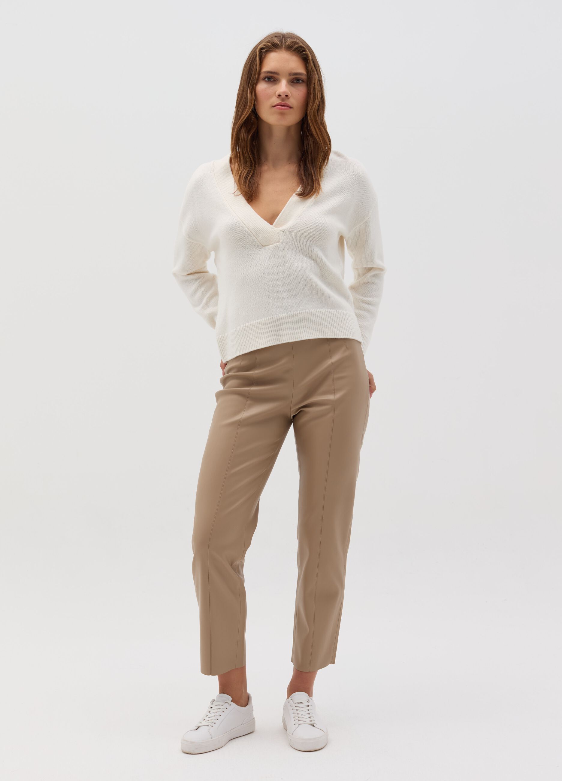Shiny-effect cropped leggings