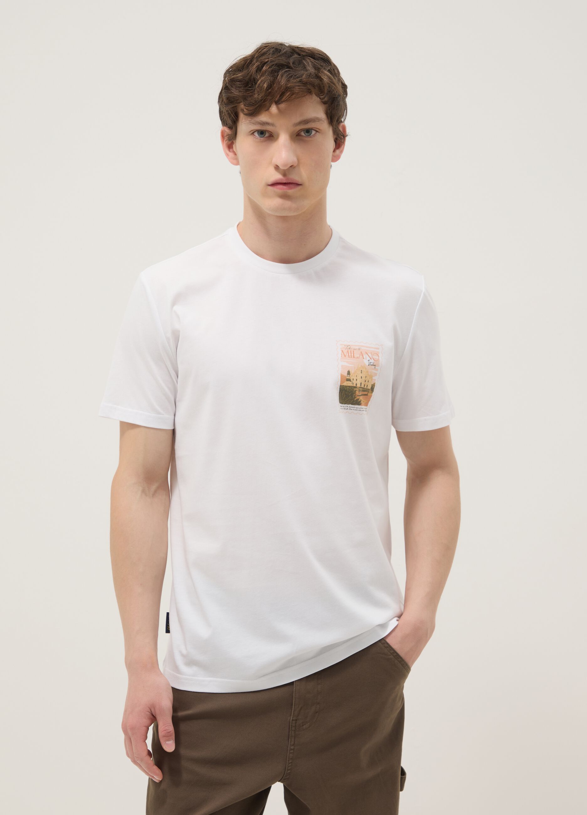 White pure cotton T-shirt with graphic print, regular fit
