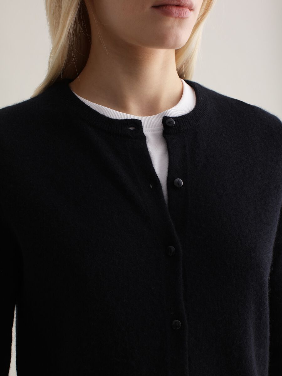 V-neck cashmere cardigan_2