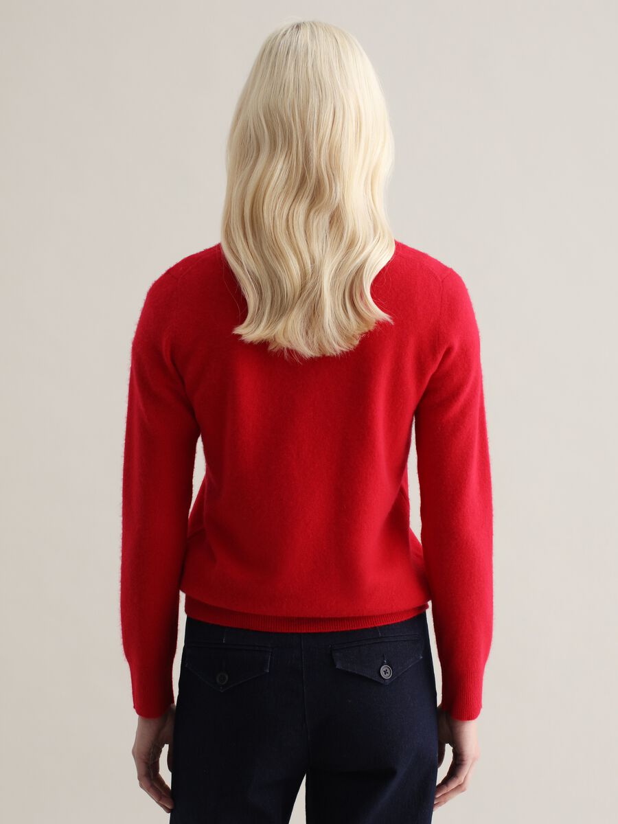 Cashmere pullover with round neck with fold_3