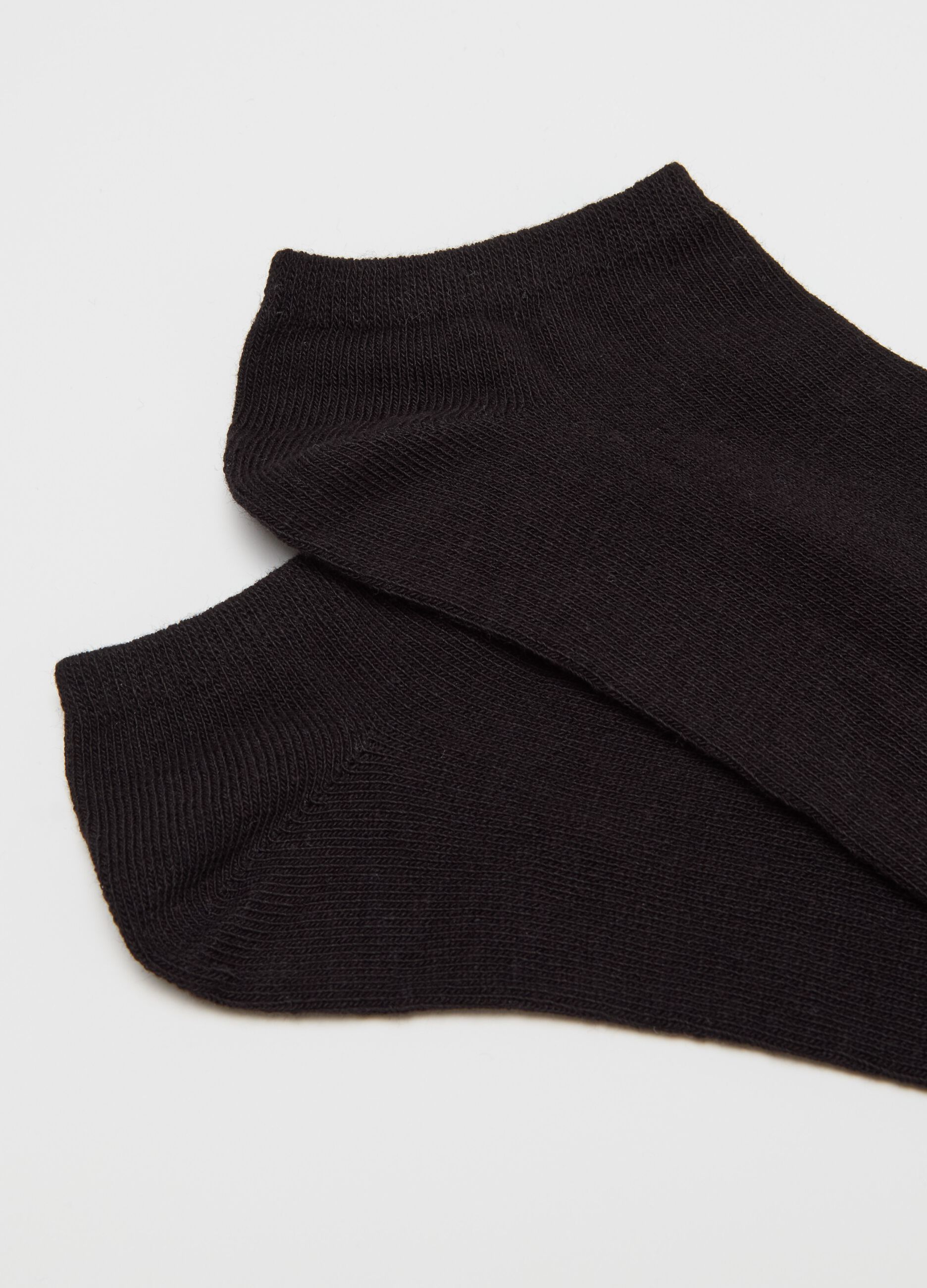 Three-pair pack stretch sneaker liners