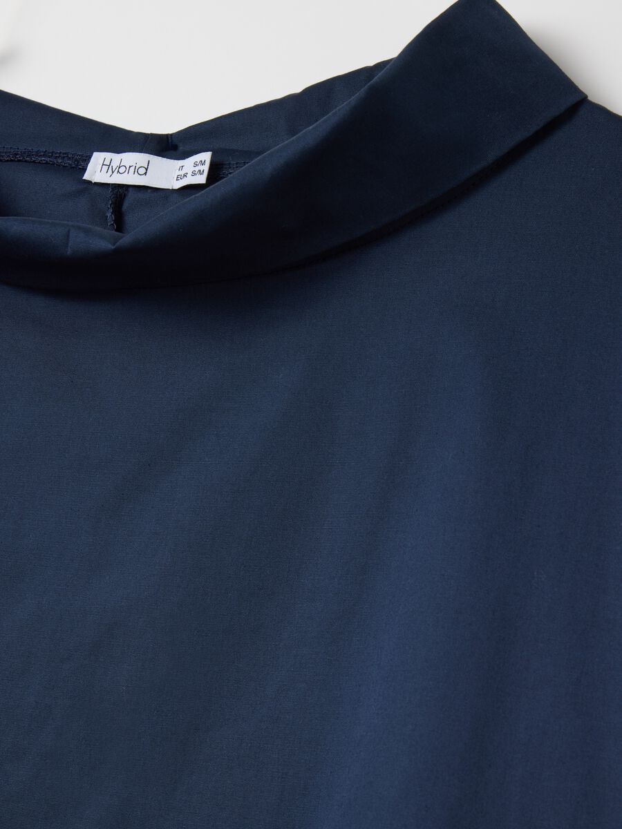 Long Sleeve Blue Top with Soft Neckline Hybrid_5
