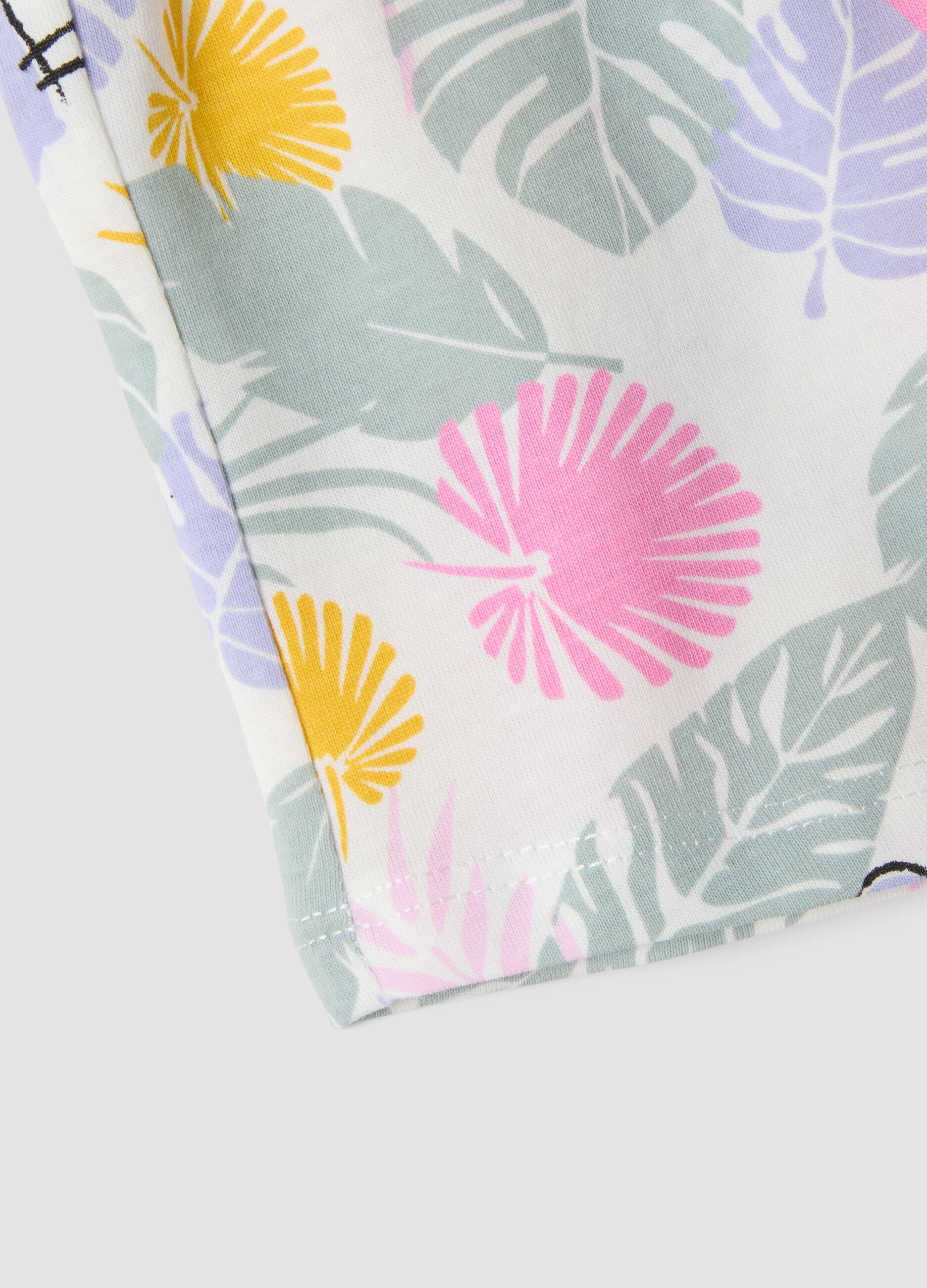 White pure organic cotton shorts with tropical print for baby girls, regular fit
