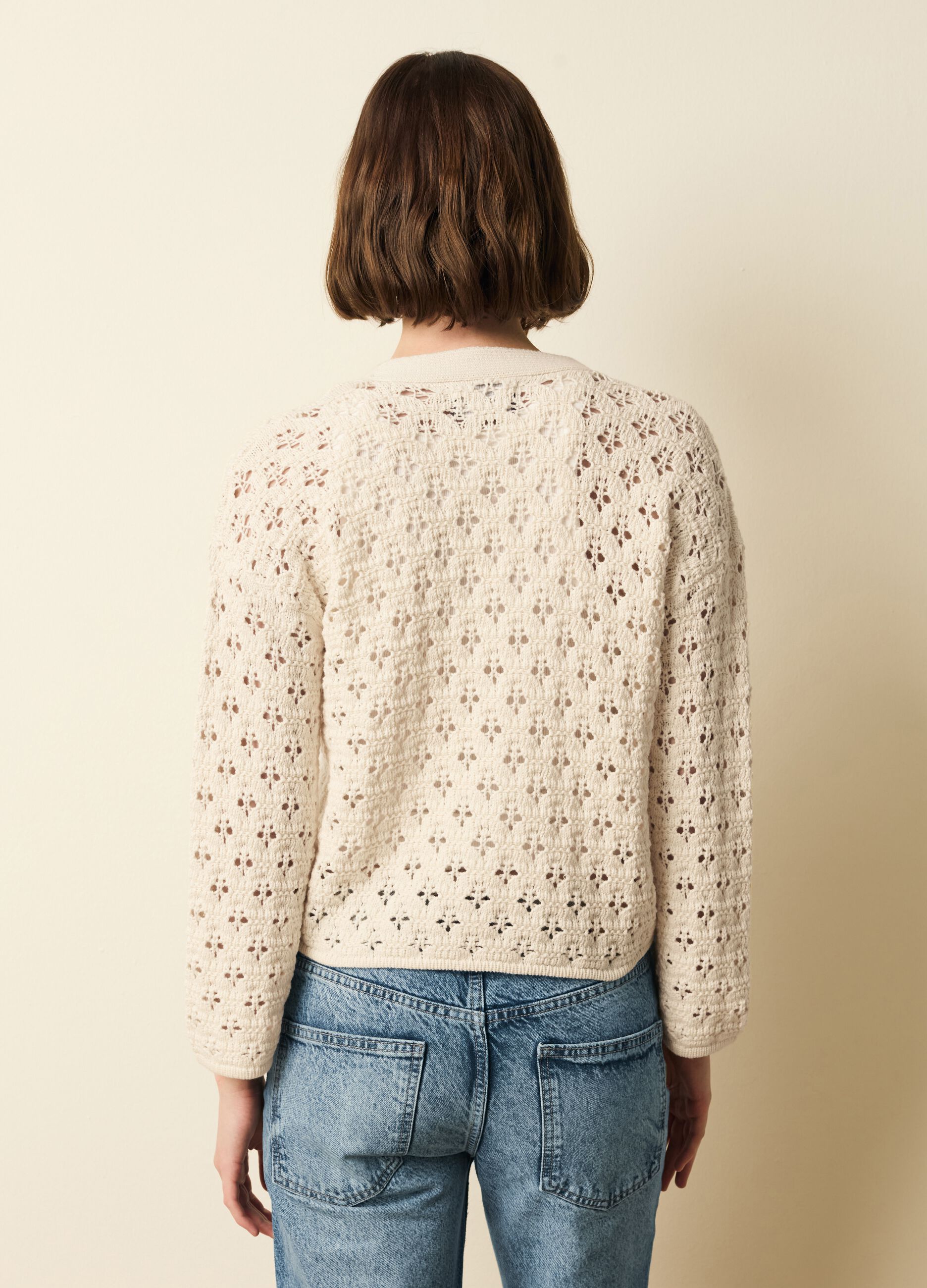 Cardigan crochet con scollo a V