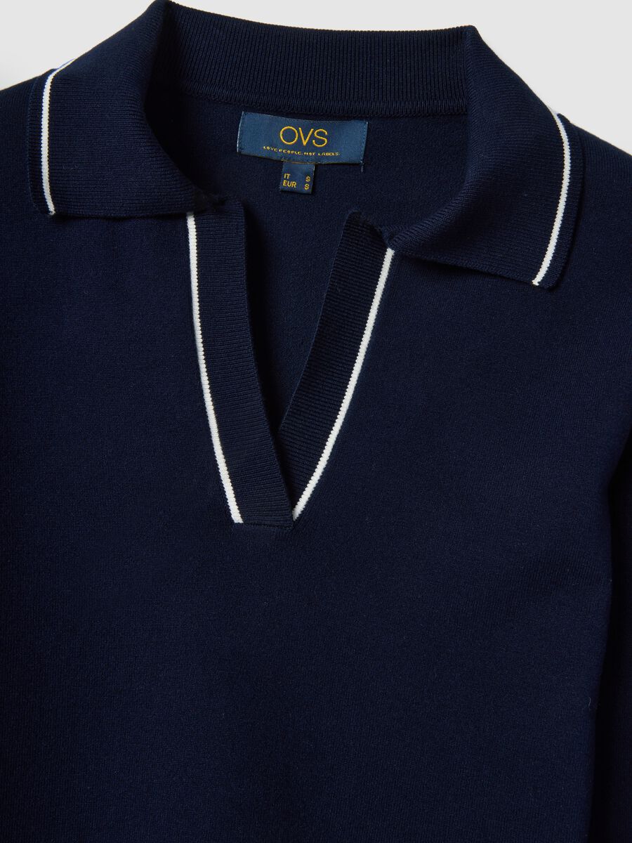 Blue regular fit shirt with polo collar and contrast details_5