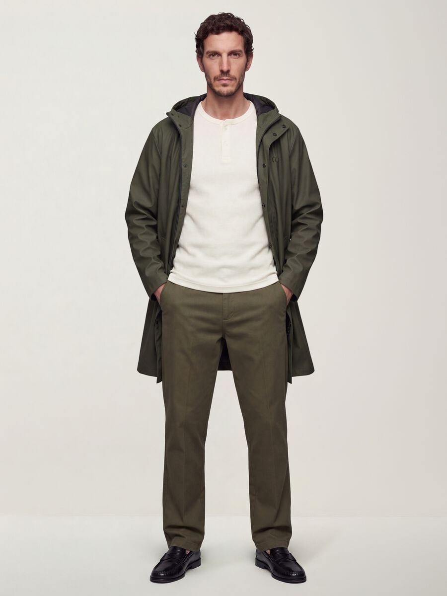 Green regular-fit raincoat with zip_1