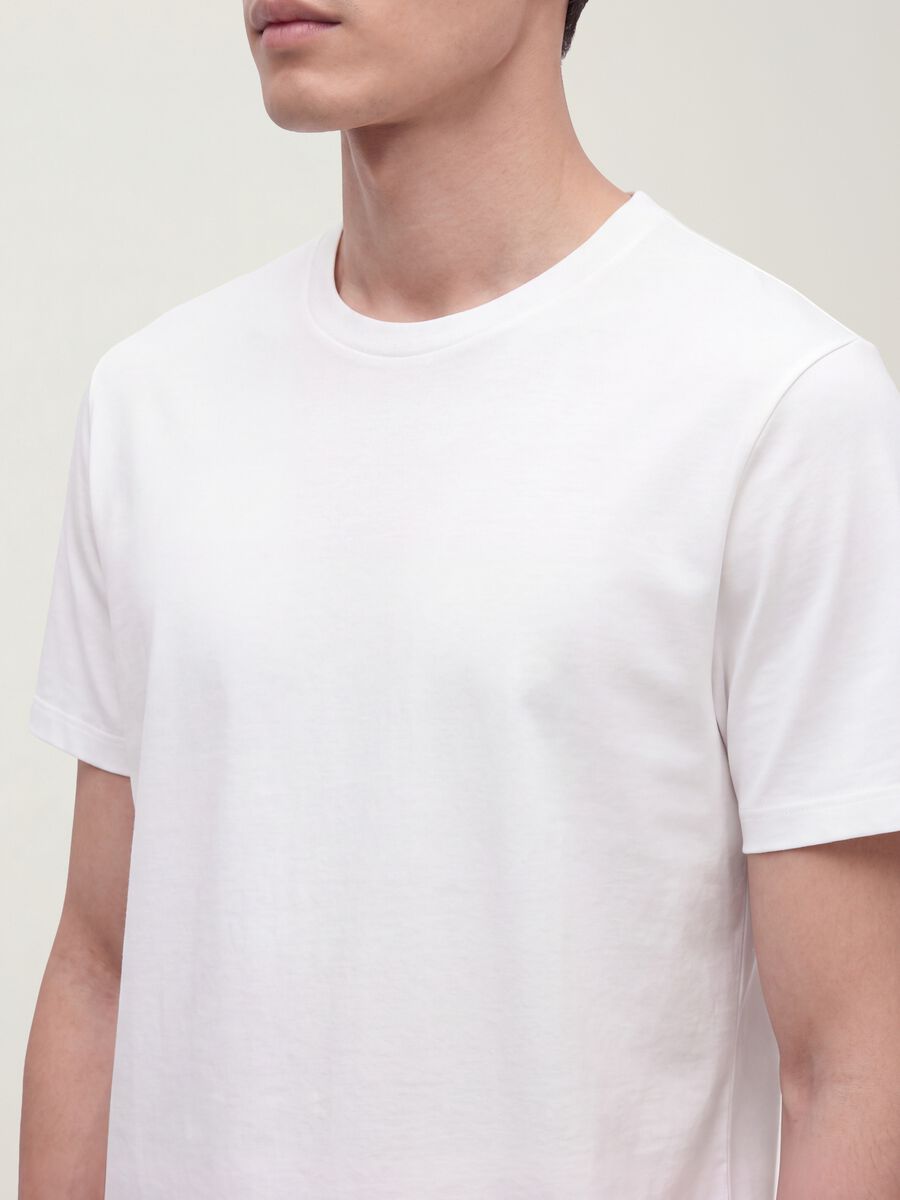 T-shirt bianca in puro cotone mercerizzato a girocollo regular fit_3