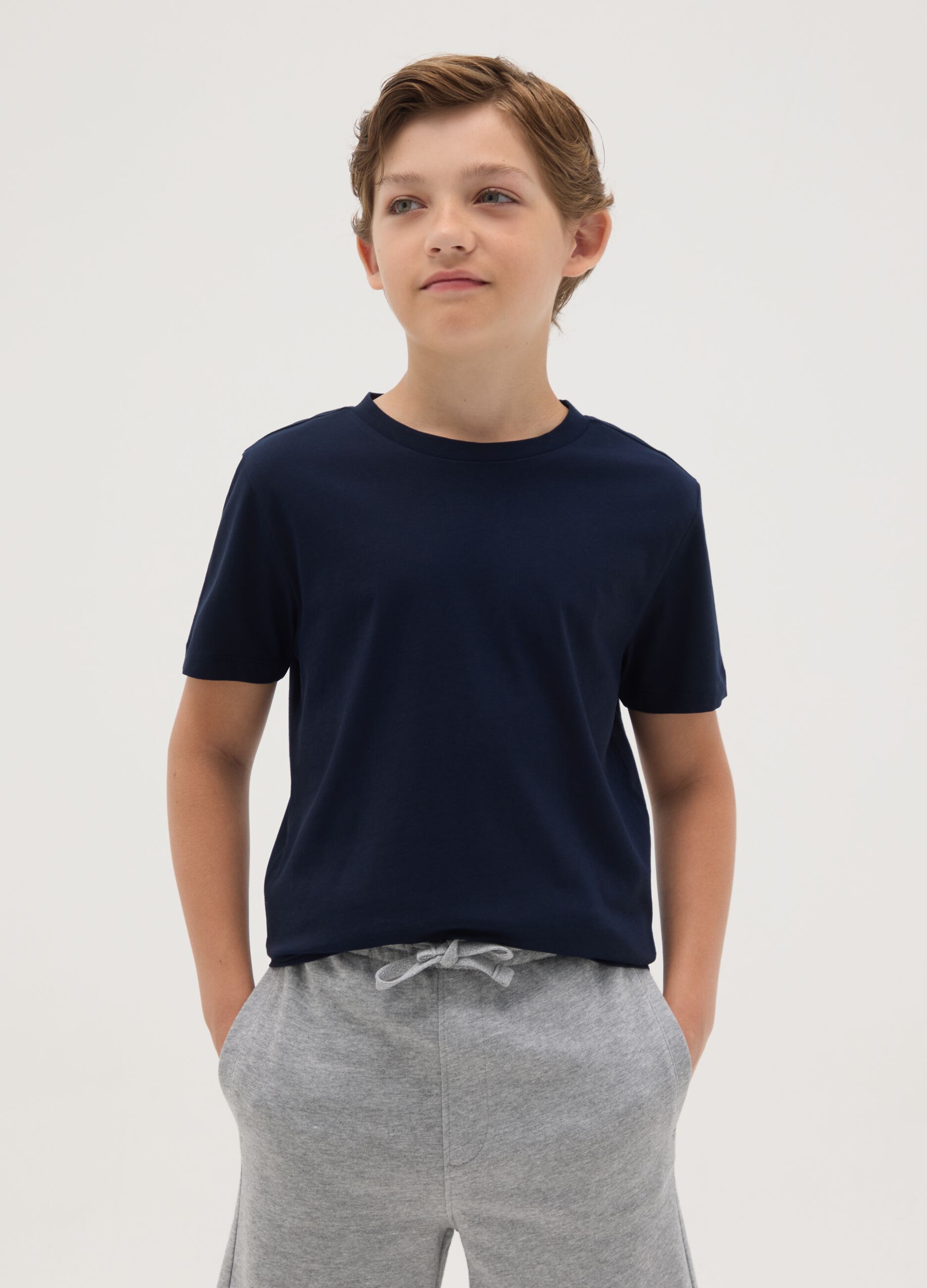 Boys’ blue slim-fit T-shirt in 100% cotton with round neck
