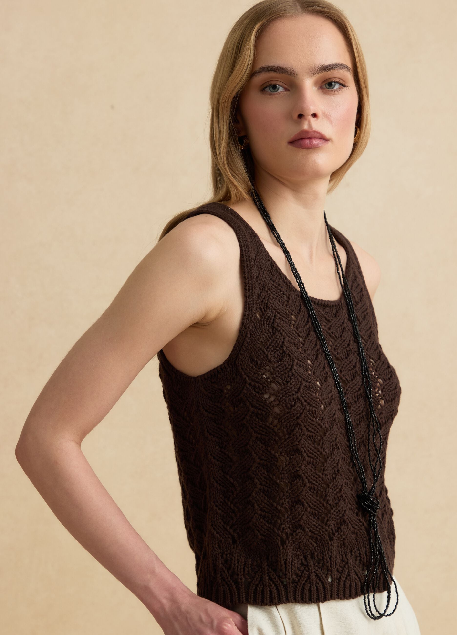 Tank top marrone in crochet di puro cotone
