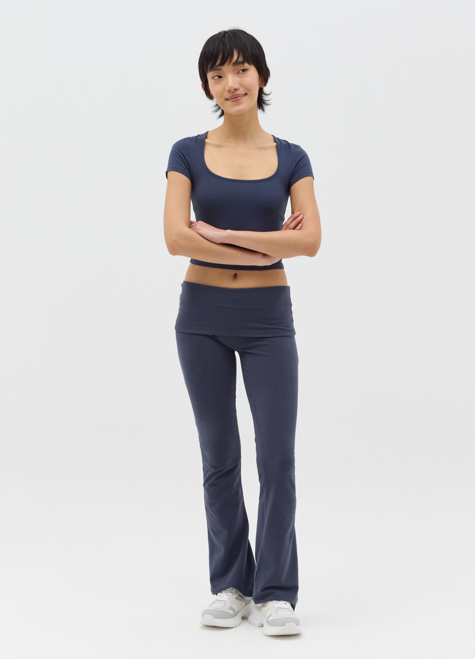 Blue flare-fit leggings with striped fold at the waist