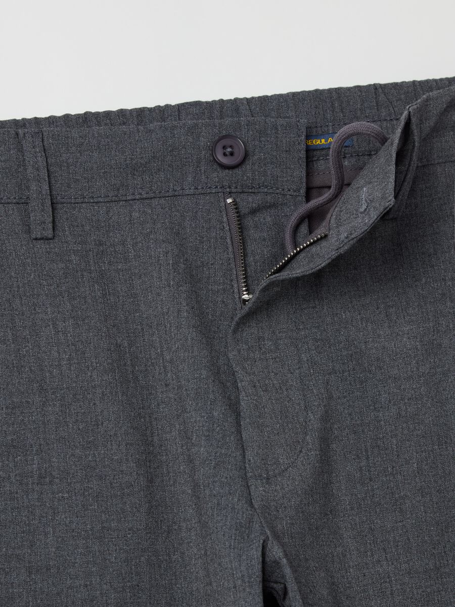 Jogger trousers with drawstring inside_5