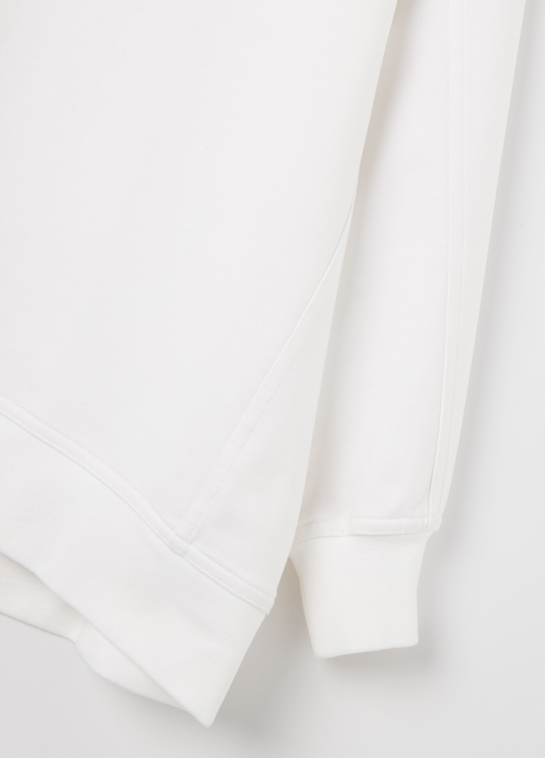 Solid colour maternity sweatshirt