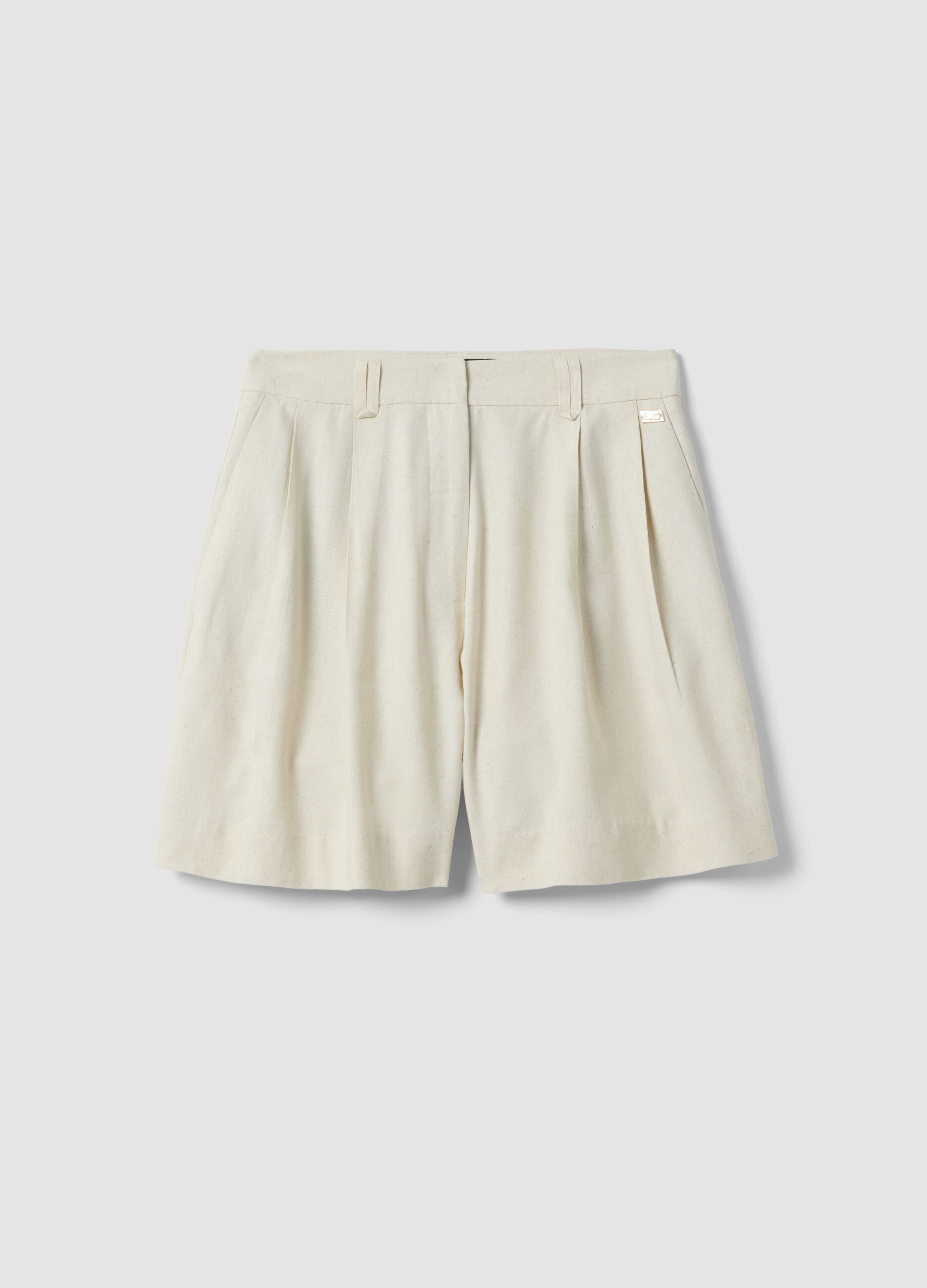 Beige viscose-linen blend shorts, regular fit