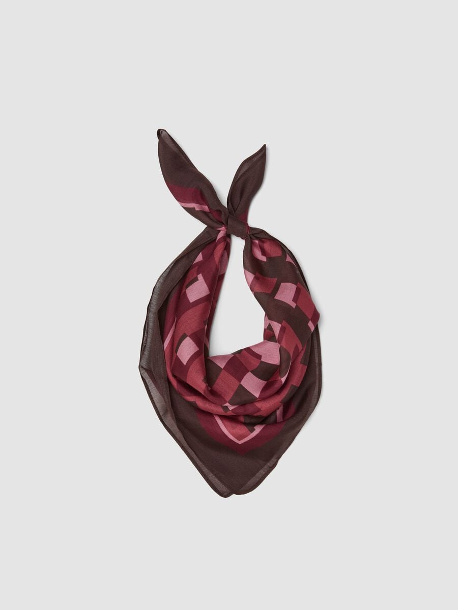 Foulard marrone in misto modal e seta con stampa geometrica_0