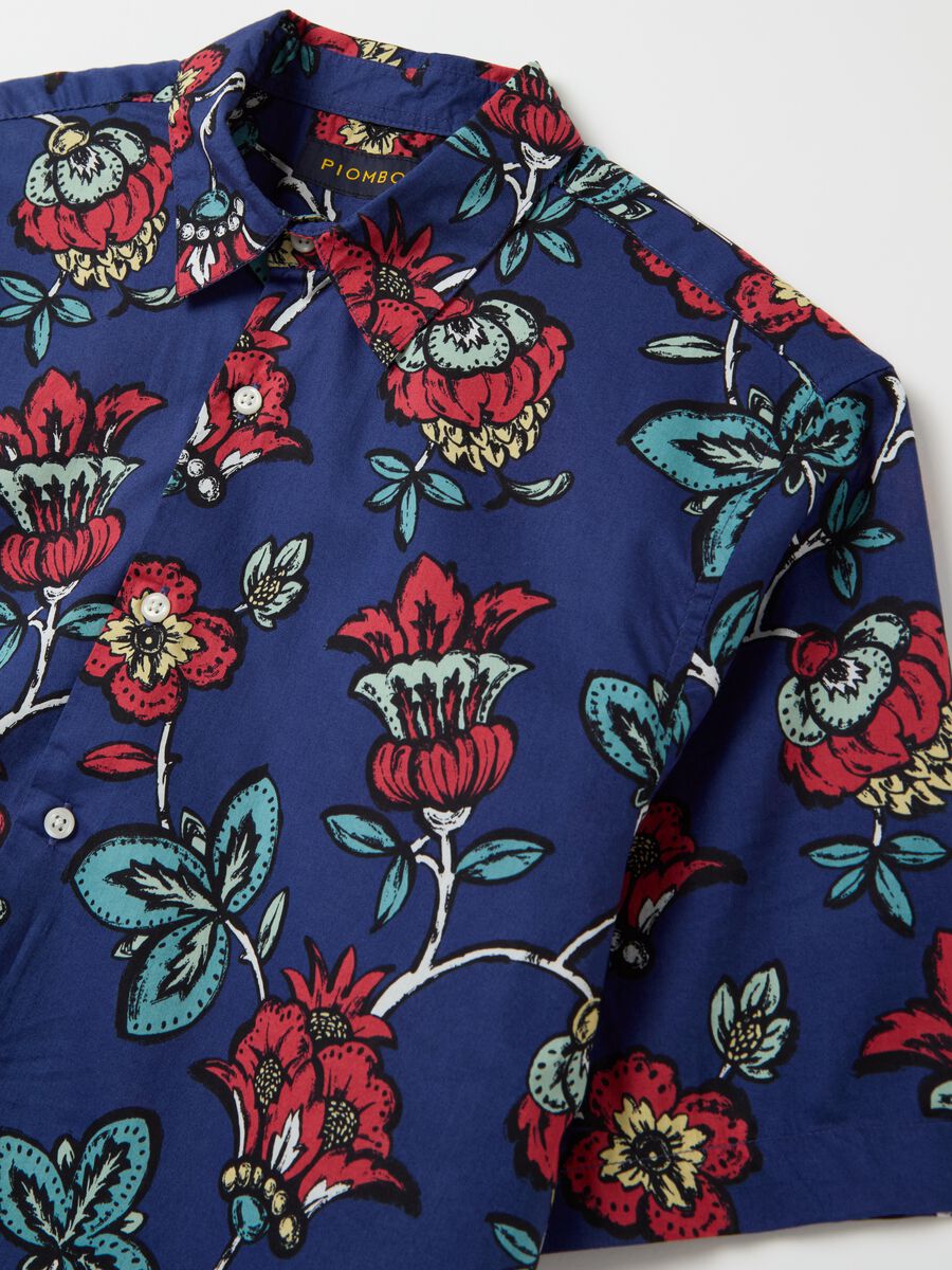 Short-sleeved shirt with floral print_5