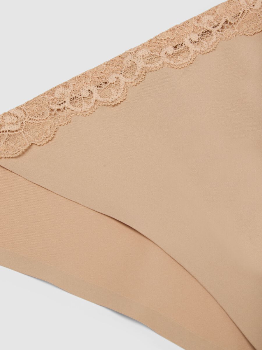 Beige microfibre regular fit briefs with lace details_5