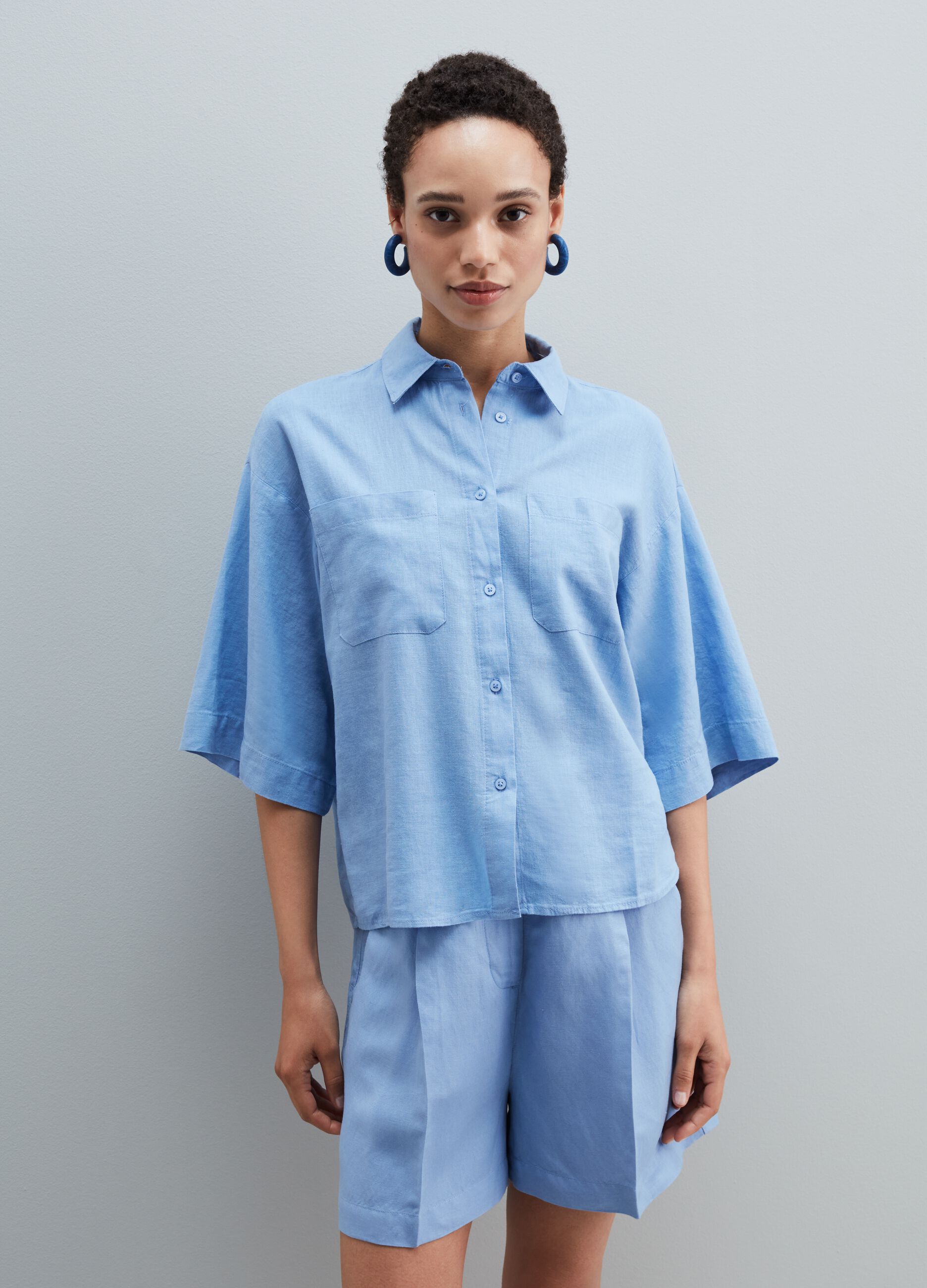 Linen and viscose shirt with pockets