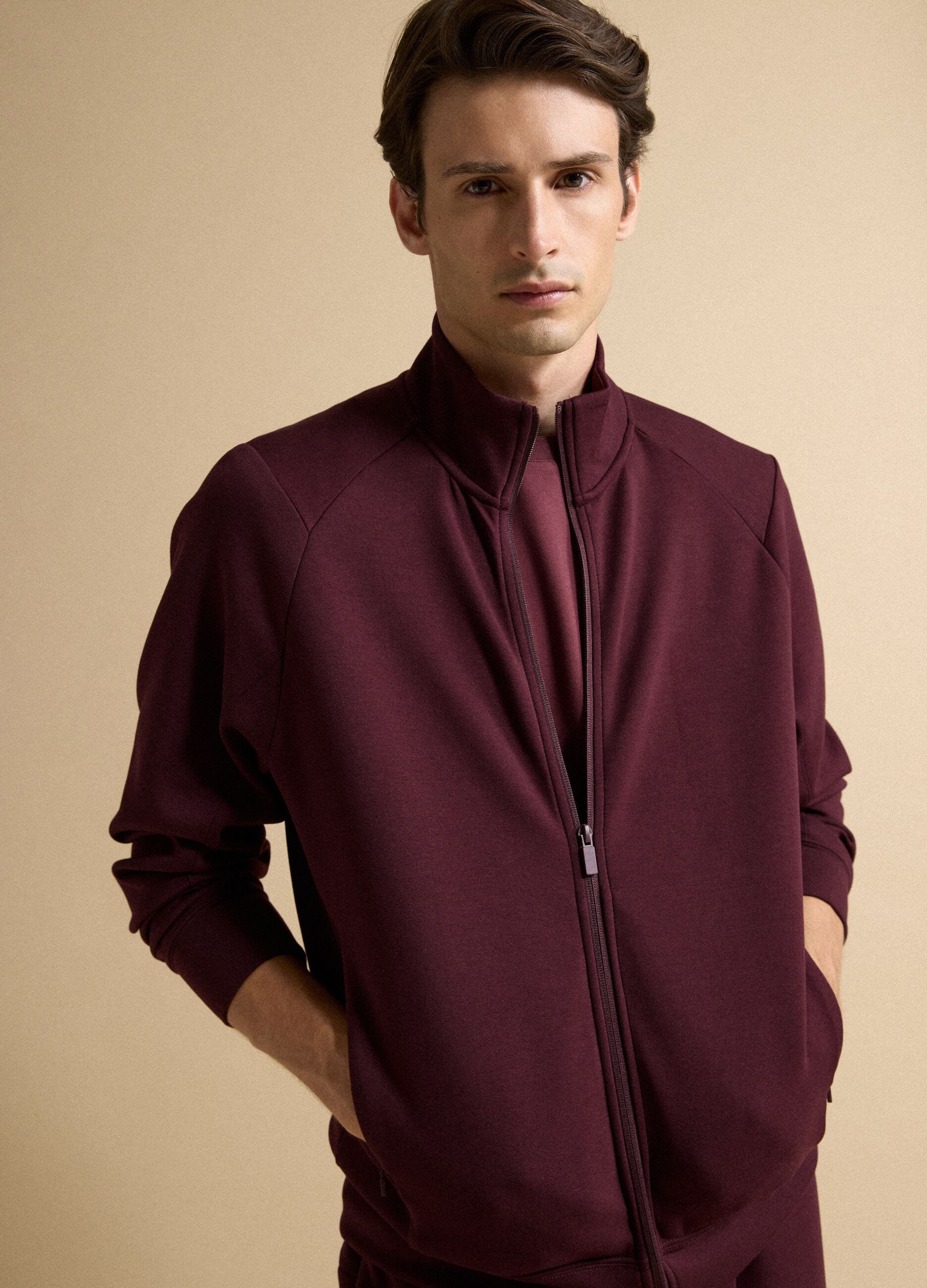 Full-zip rossa con colletto in tessuto elasticizzato Easy Dry regular fit