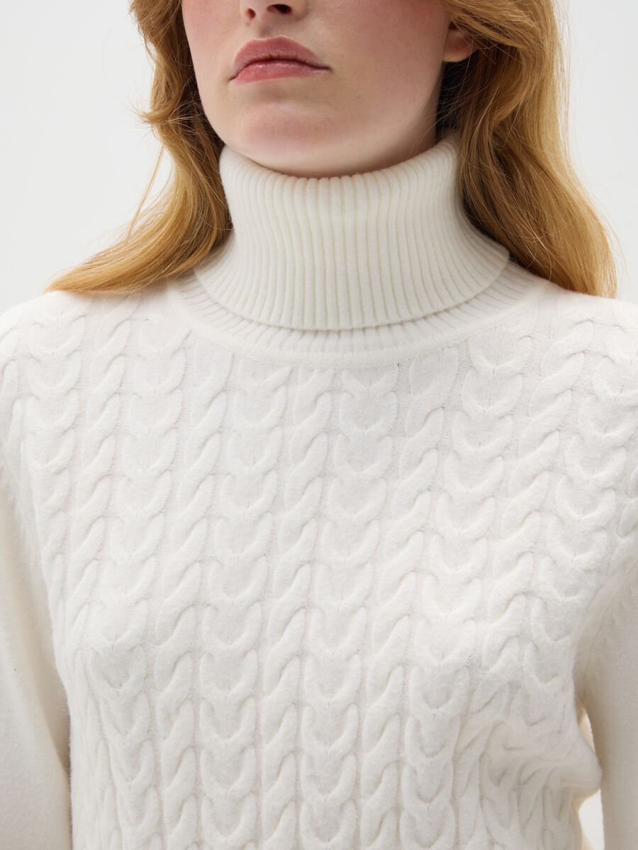 White Regular Fit Sweater_3