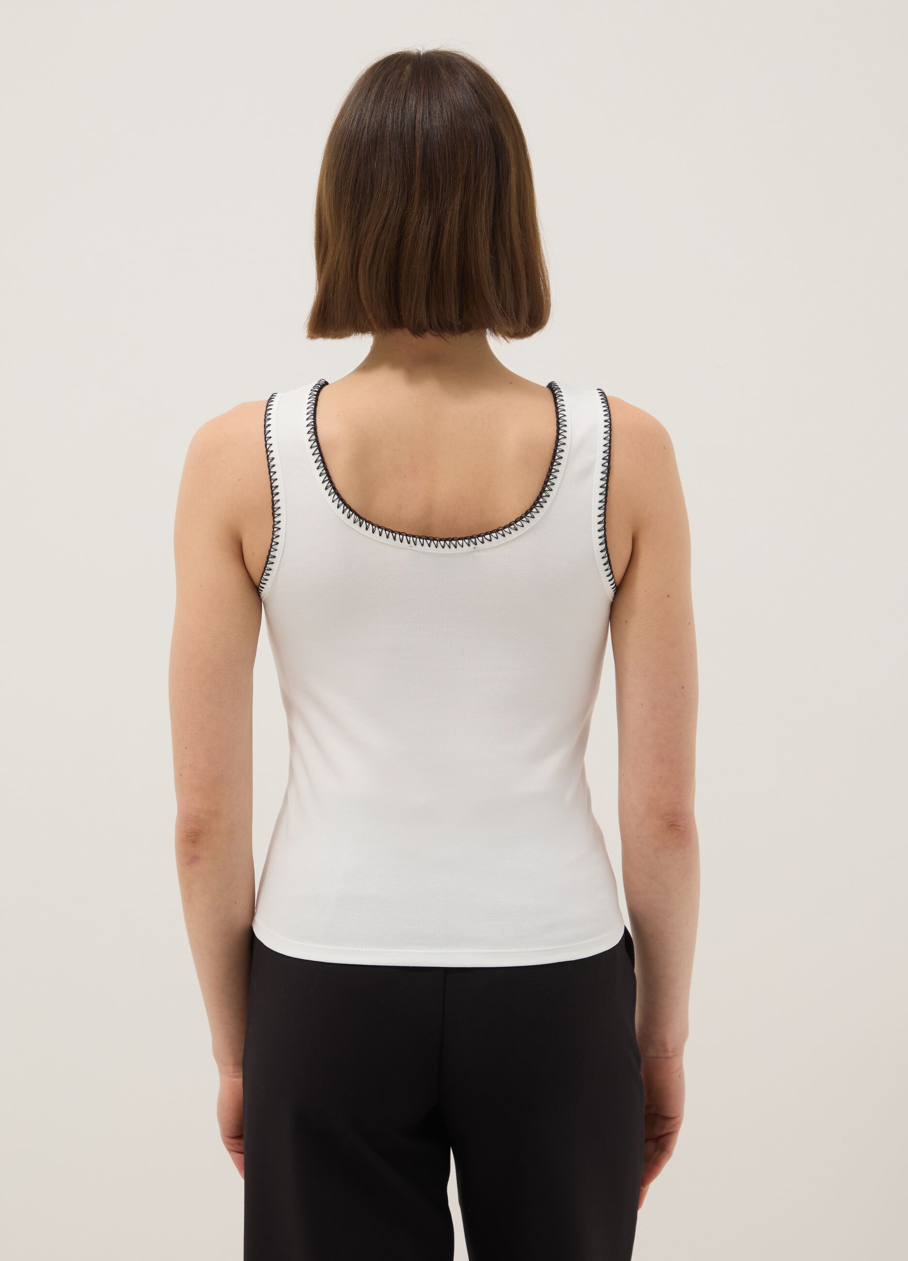 White stretch cotton tank top with contrast detailing, regular fit