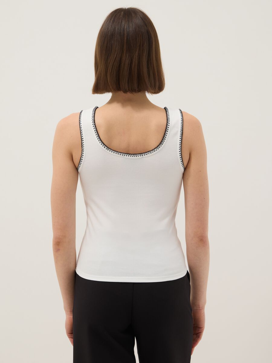 White stretch cotton tank top with contrast detailing, regular fit_2