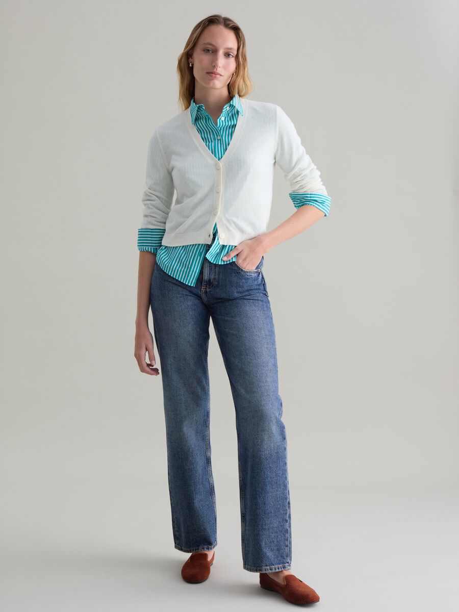 V-neck cardigan in wool_1