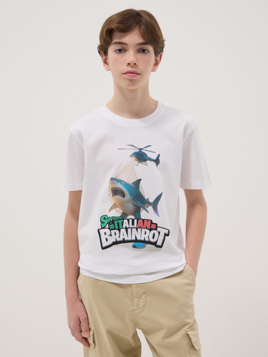 T-shirt in puro cotone bianca da ragazzo regular fit con stampa_0