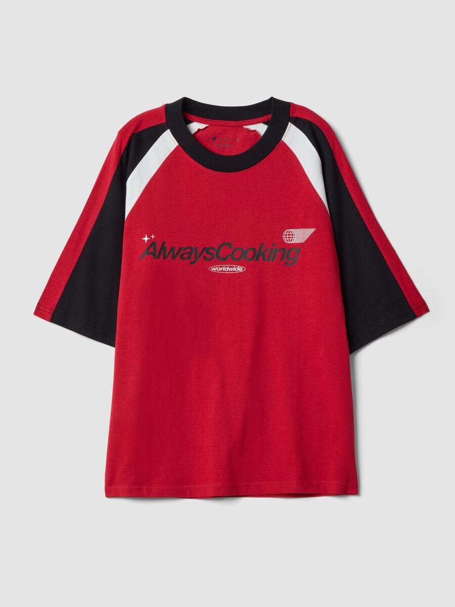 Red pure cotton T-shirt with front slogan relaxed fit_4
