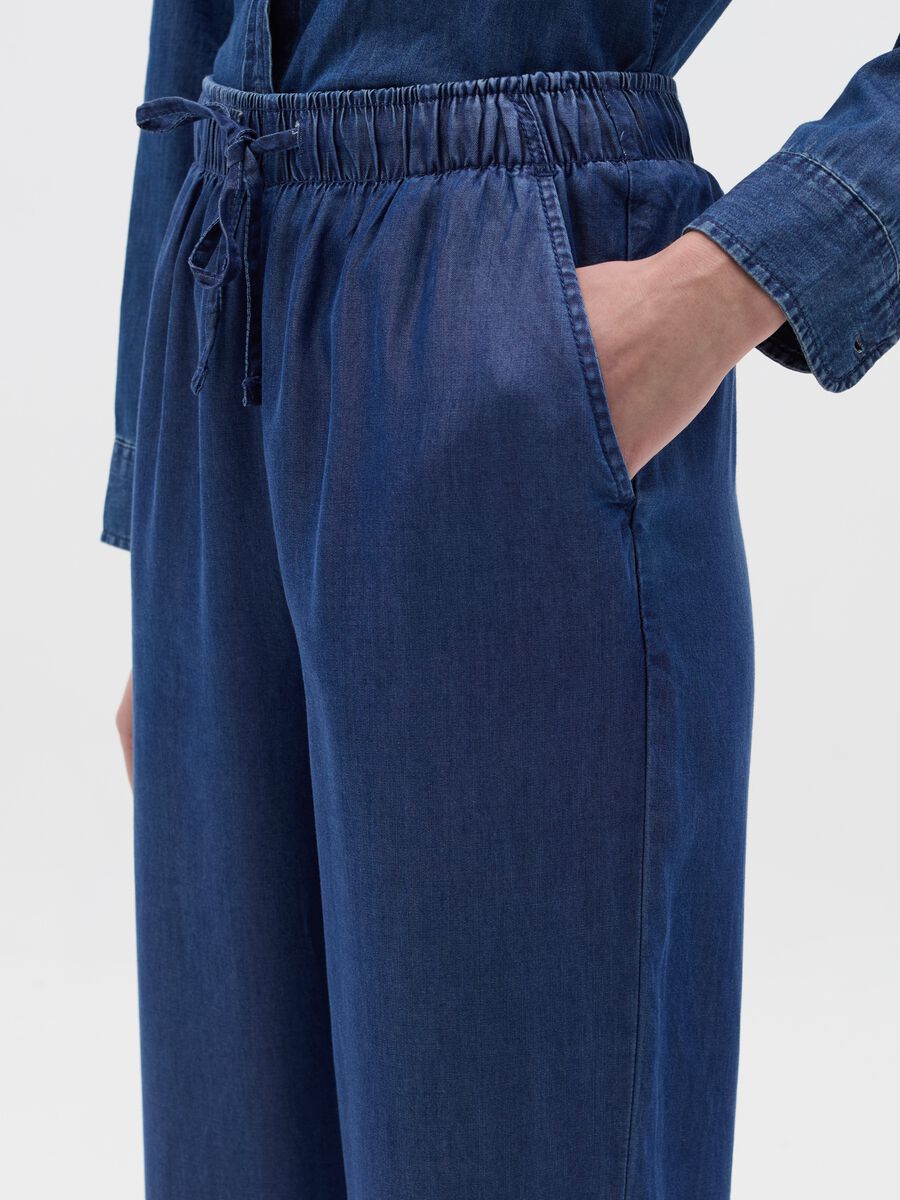 Denim-effect wide-leg fluid joggers_2