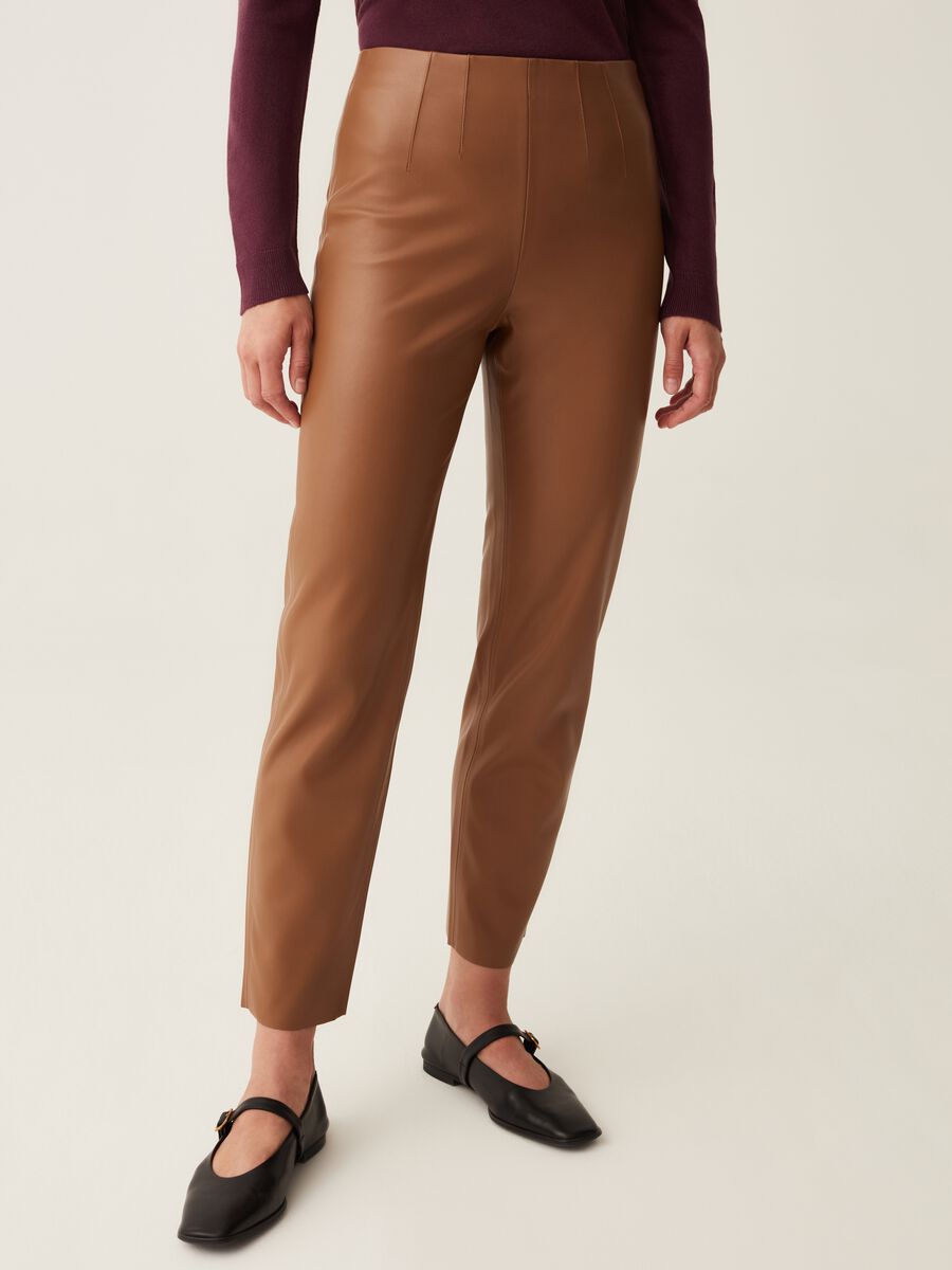 Shiny-effect leggings with darts_1