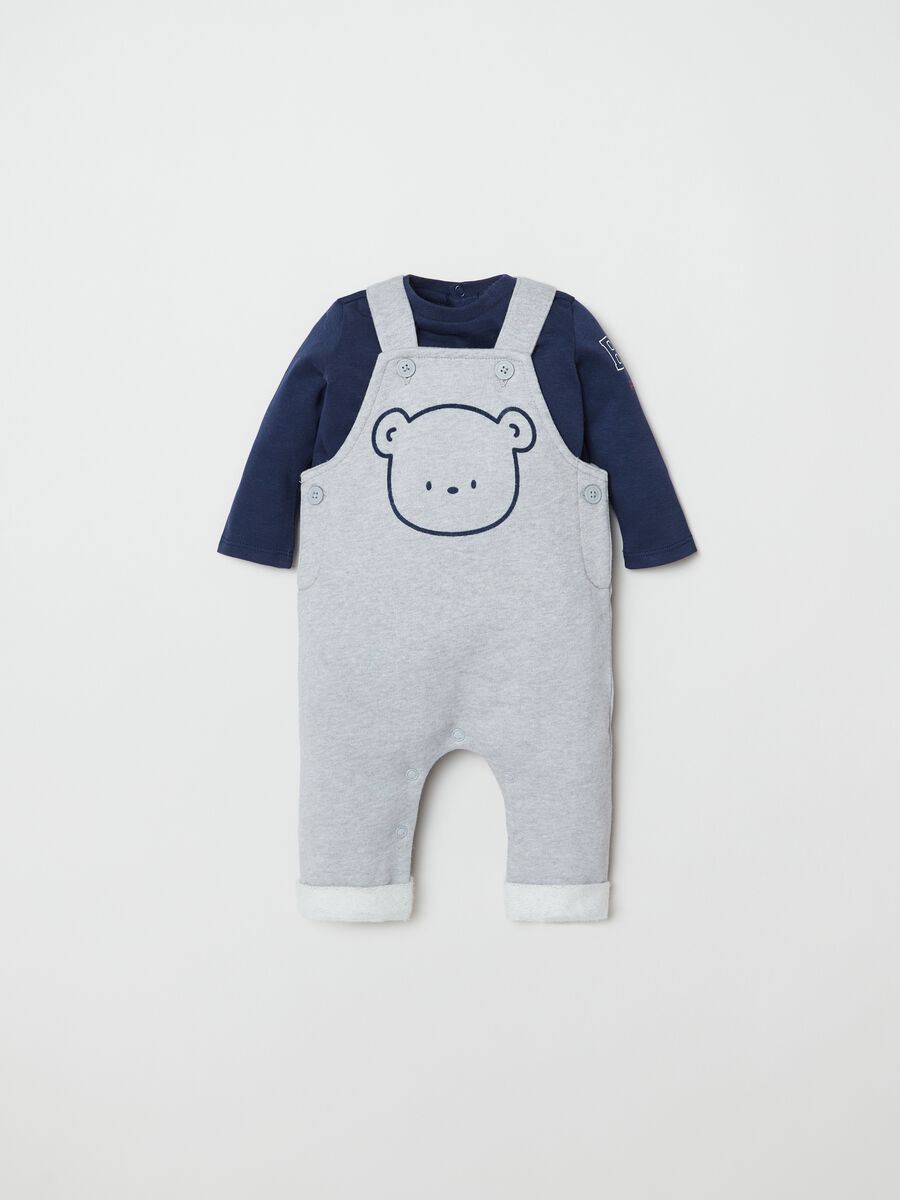 Set t-shirt e salopette con stampa _0