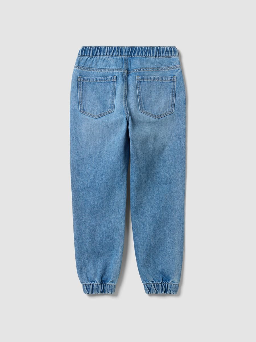 Jeans jogger denim blu in misto cotone e viscosa per ragazzo_2
