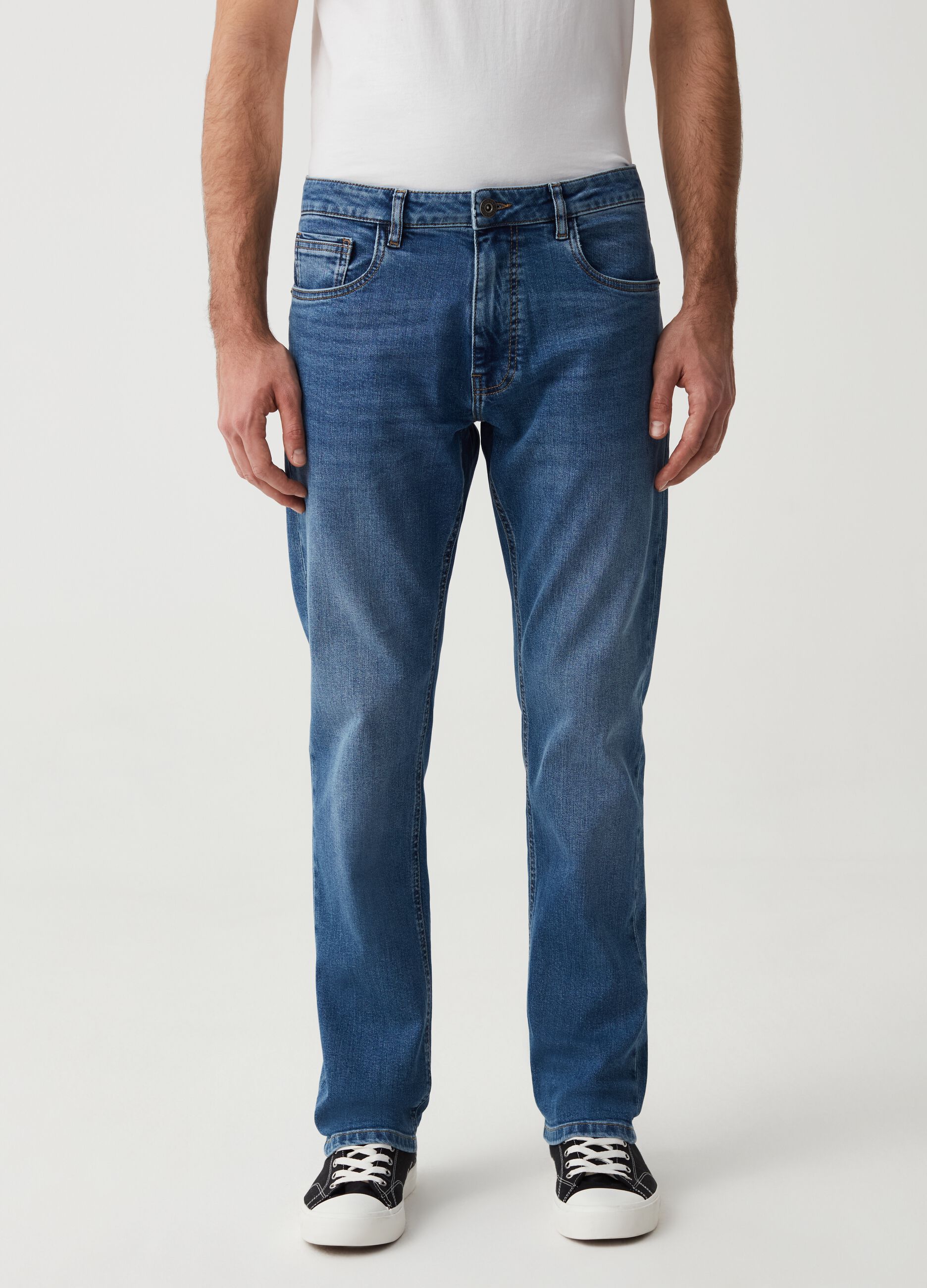 Comfort-fit stretch jeans