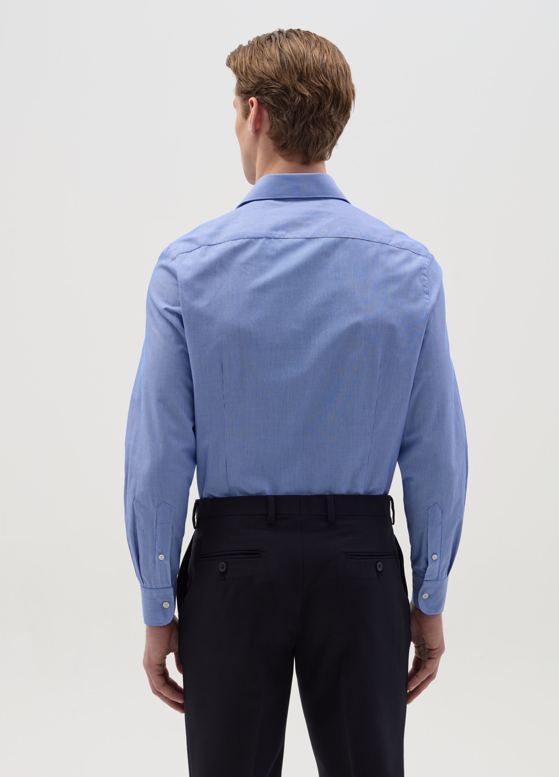 Slim-fit easy-iron shirt with thin stripes