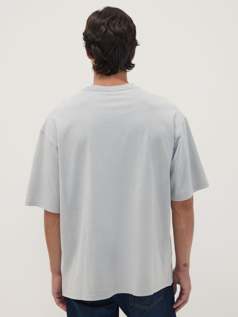 T-shirt grigia in puro cotone con stampa ramage_3