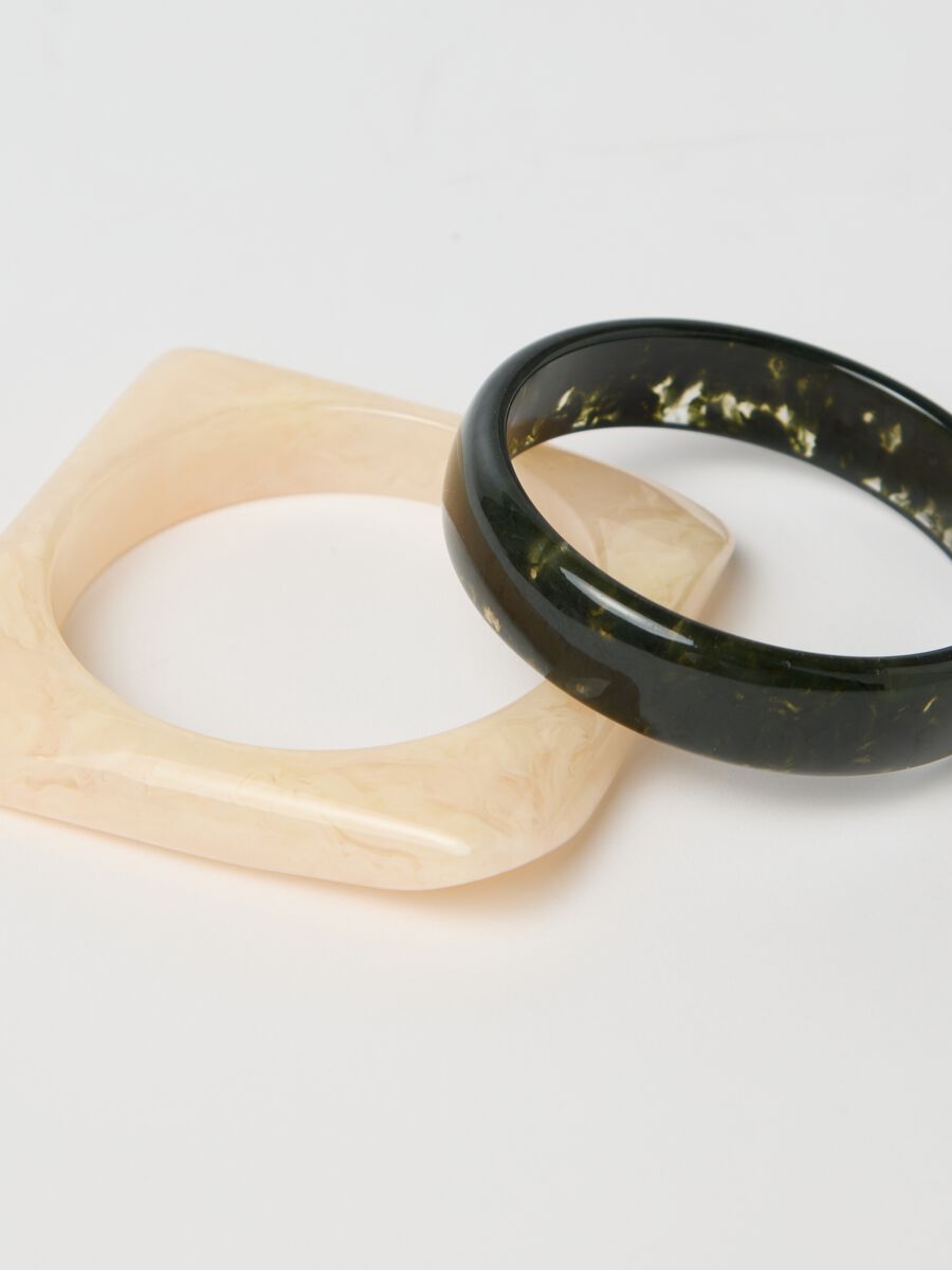 Two-pack ivory and green solid bracelets_2