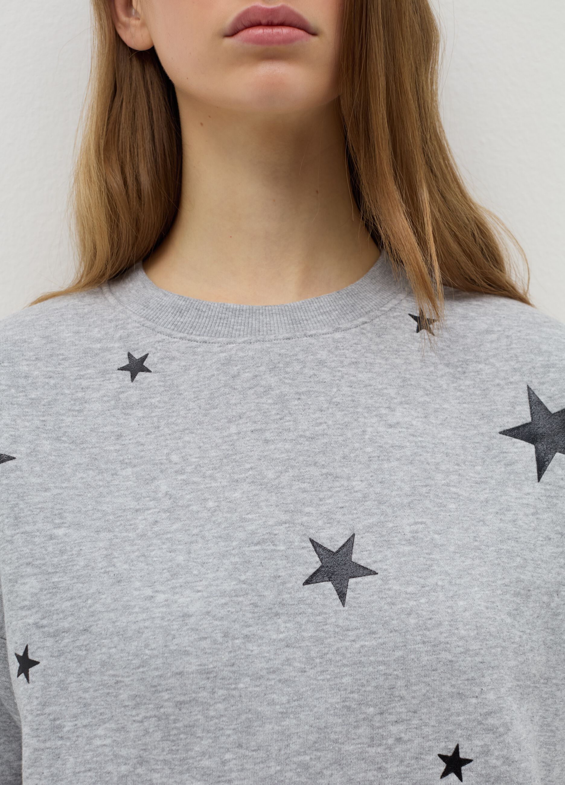 Round neck sweatshirt with print