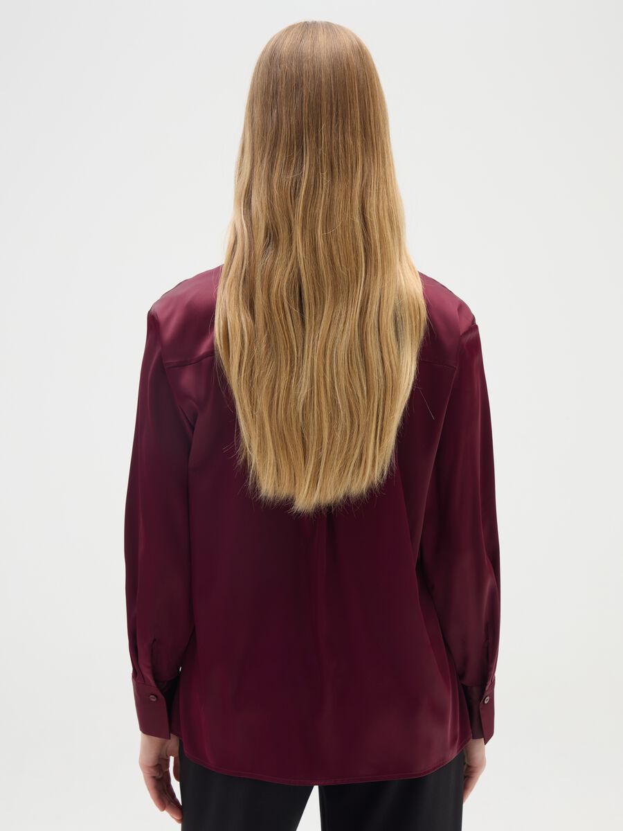 Long sleeve red satin shirt_2