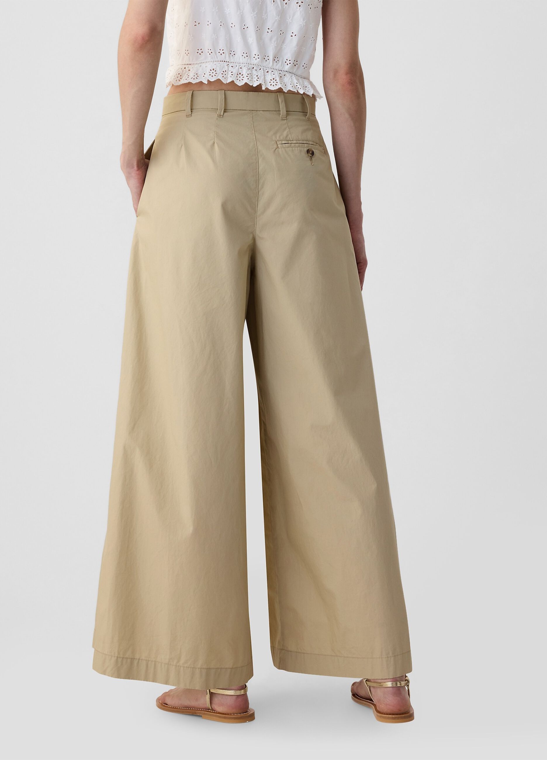 GAP x DÔEN Pantalone a vita alta con pinces