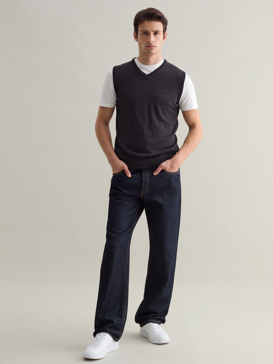 V-neck Merino wool waistcoat_1