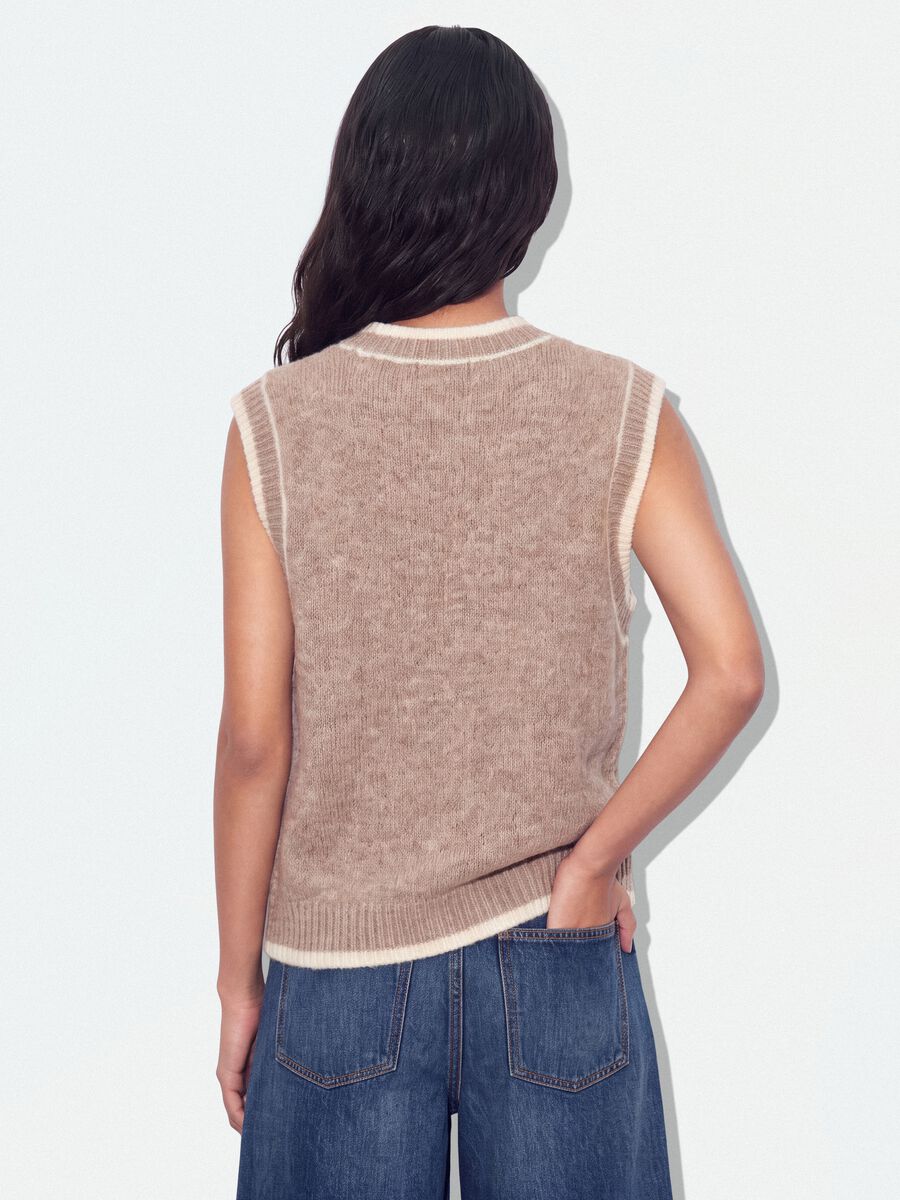 Beige stretch wool crew-neck gilet with oversized fit_3