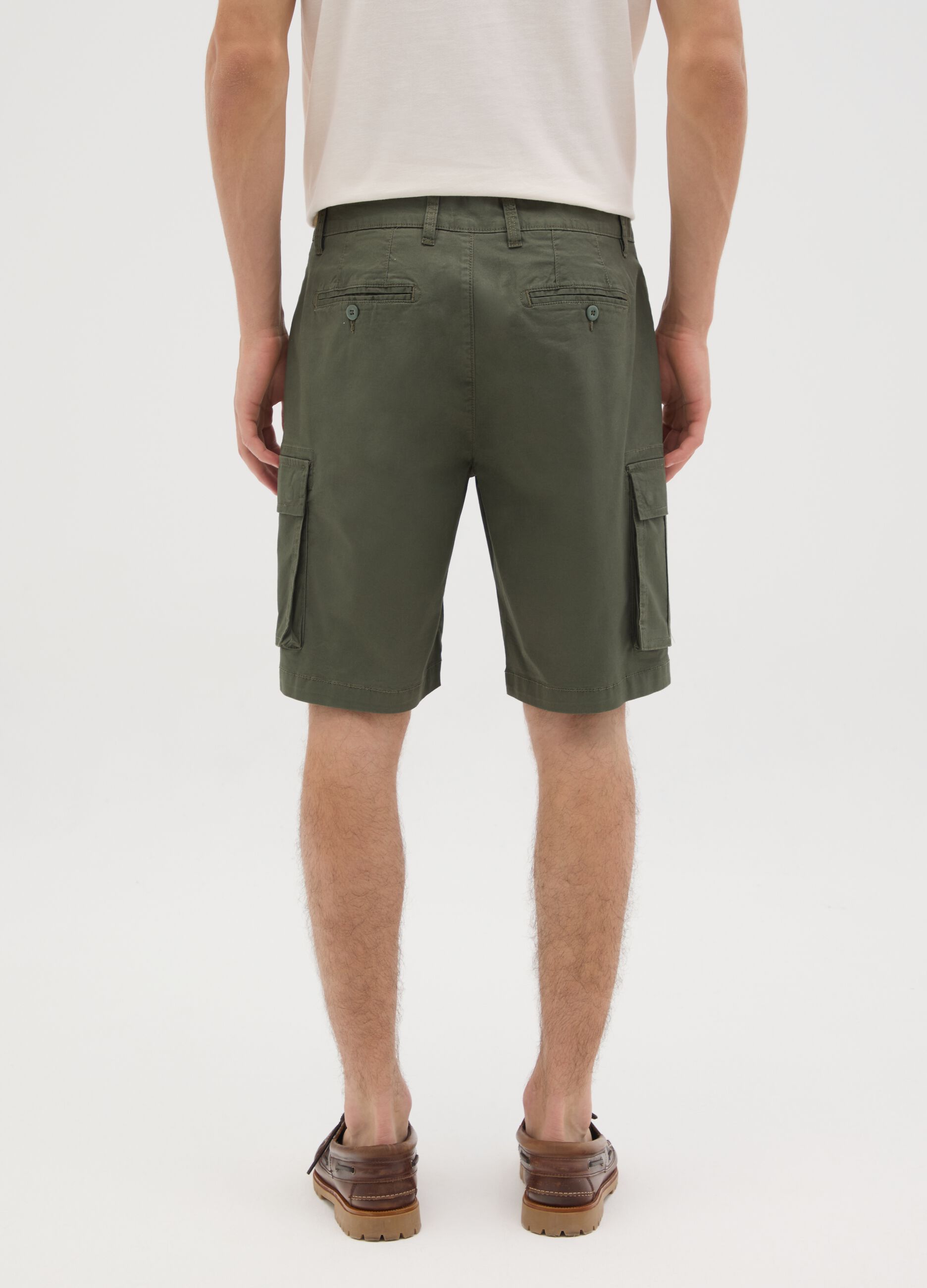 Bermuda da uomo in cotone elasticizzato verde regular fit
