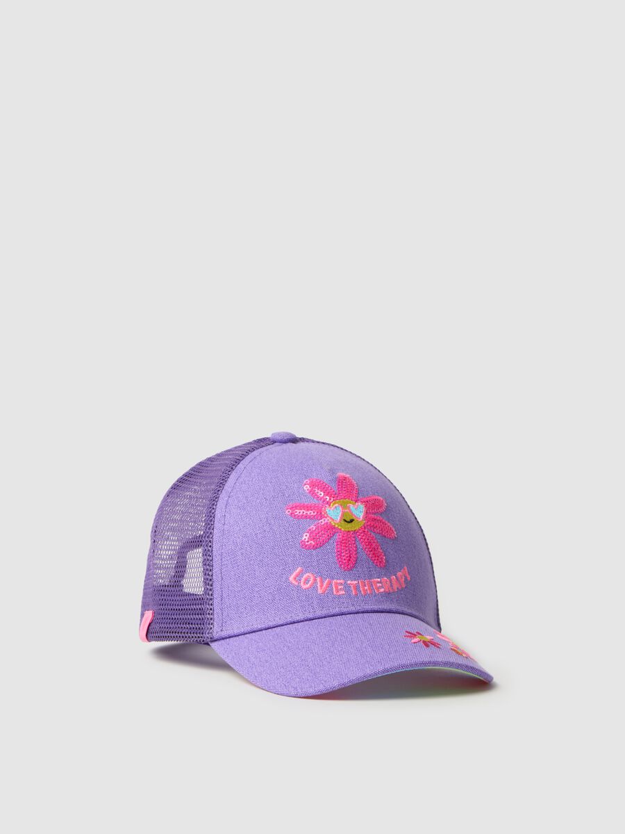 Baseball cap with flowers embroidery_0