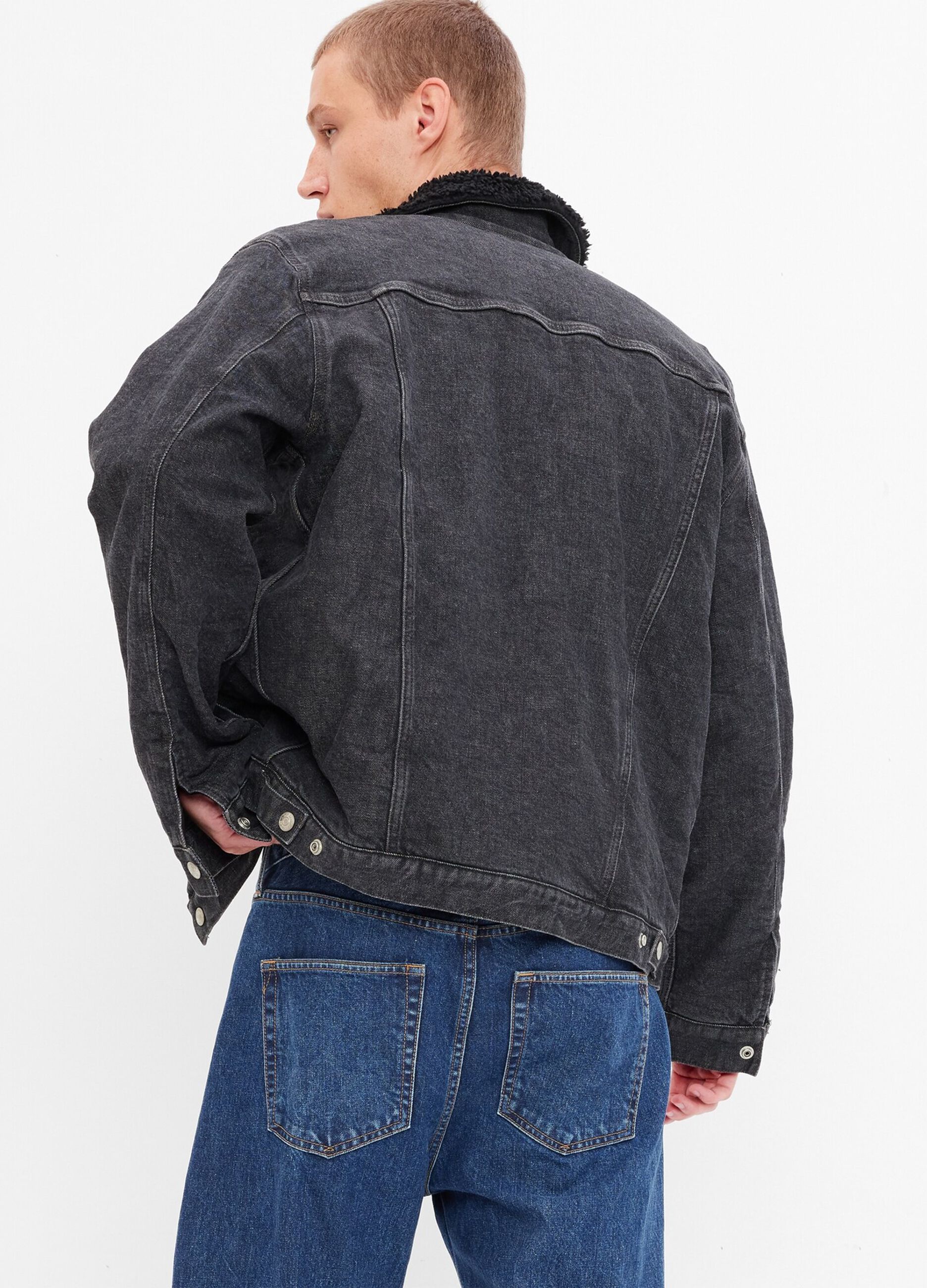 Giacca in denim con interno in sherpa